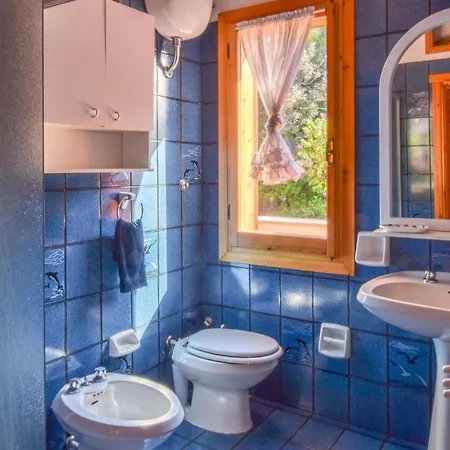 Дом отдыха Lovely In With Kitchen Торре-дей-Корсари